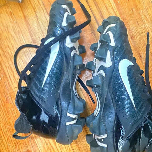 Boys Nike Baseball Cleats 12.5Y - Picture 1 of 4